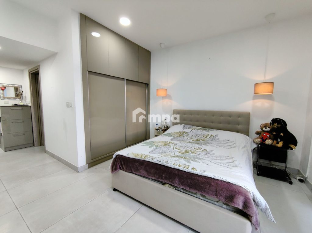 4 Bedroom House for Sale in Tseri, Nicosia District