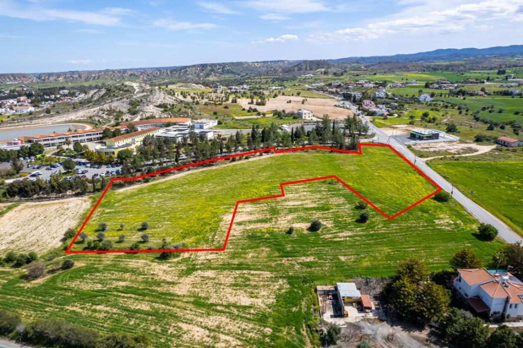 12,900m² Residential Plot for Sale in Malounta, Nicosia District