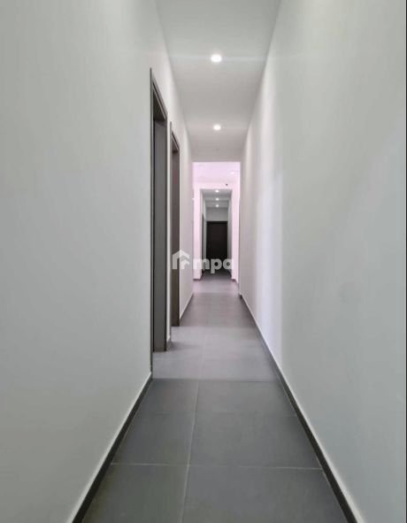 200m² Office for Rent in Agios Dometios, Nicosia District