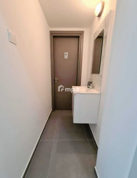 11m² Office for Rent in Agios Dometios, Nicosia District