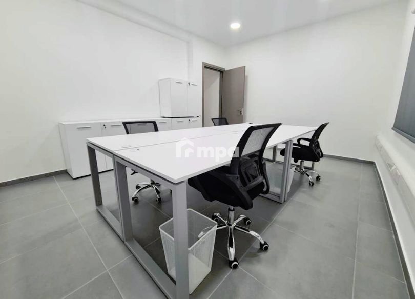 13m² Office for Rent in Agios Dometios, Nicosia District