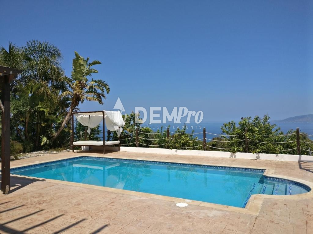 4 Bedroom House for Rent in Neo Chorio Pafou, Paphos District