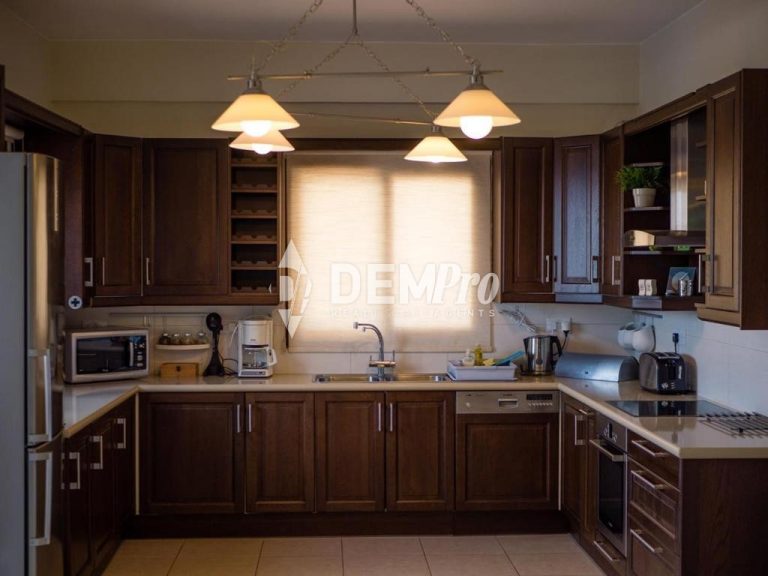 4 Bedroom House for Rent in Neo Chorio Pafou, Paphos District