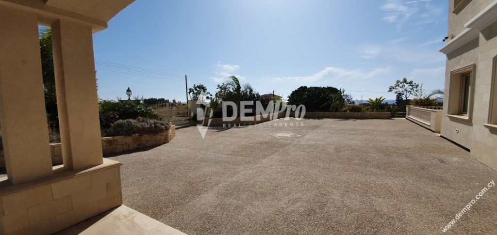 5 Bedroom House for Rent in Peyia, Paphos District