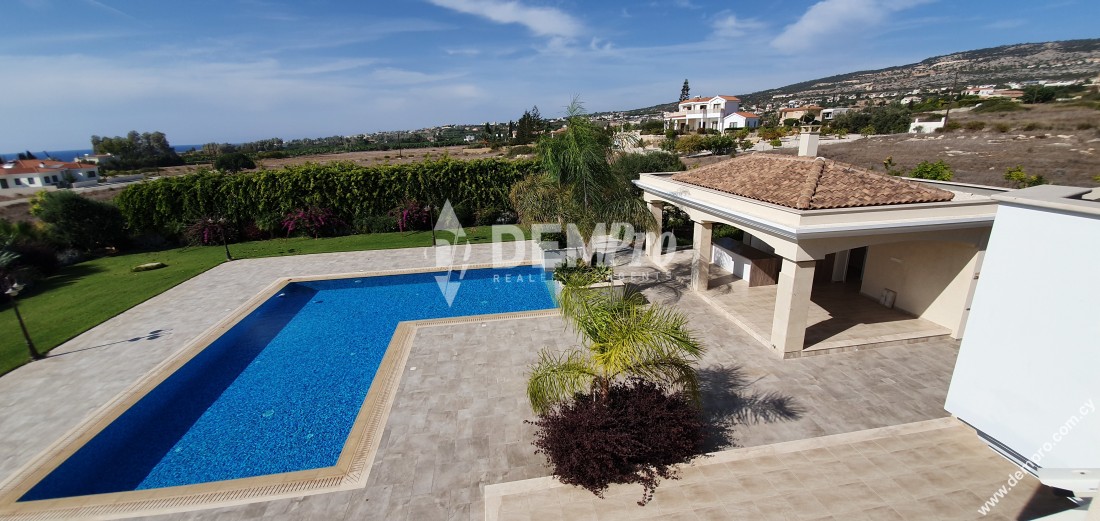 5 Bedroom Villa for Rent in Peyia, Paphos District