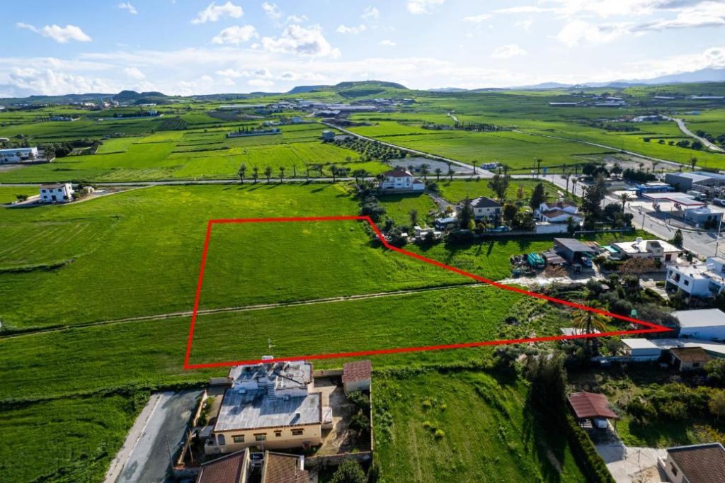 7,024m² Plot for Sale in Athienou, Larnaca District