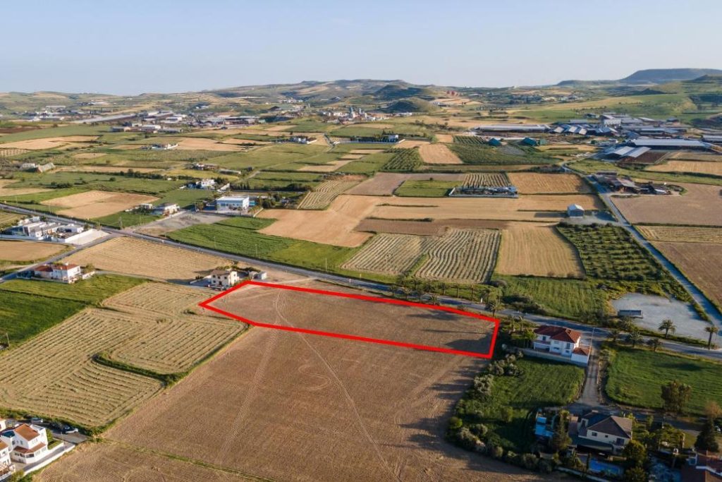 6,680m² Plot for Sale in Athienou, Larnaca District