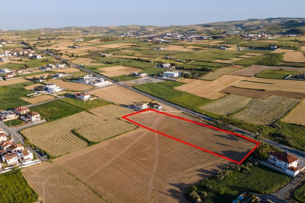 6,680m² Plot for Sale in Athienou, Larnaca District