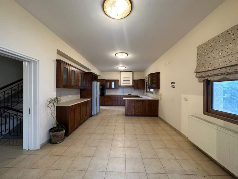 5 Bedroom House for Sale in Limassol – Agios Athanasios