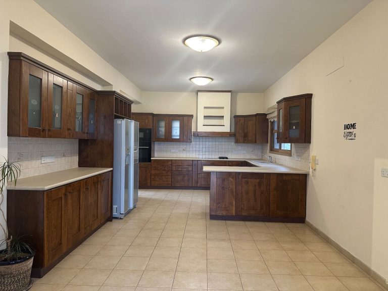 5 Bedroom House for Sale in Limassol – Agios Athanasios