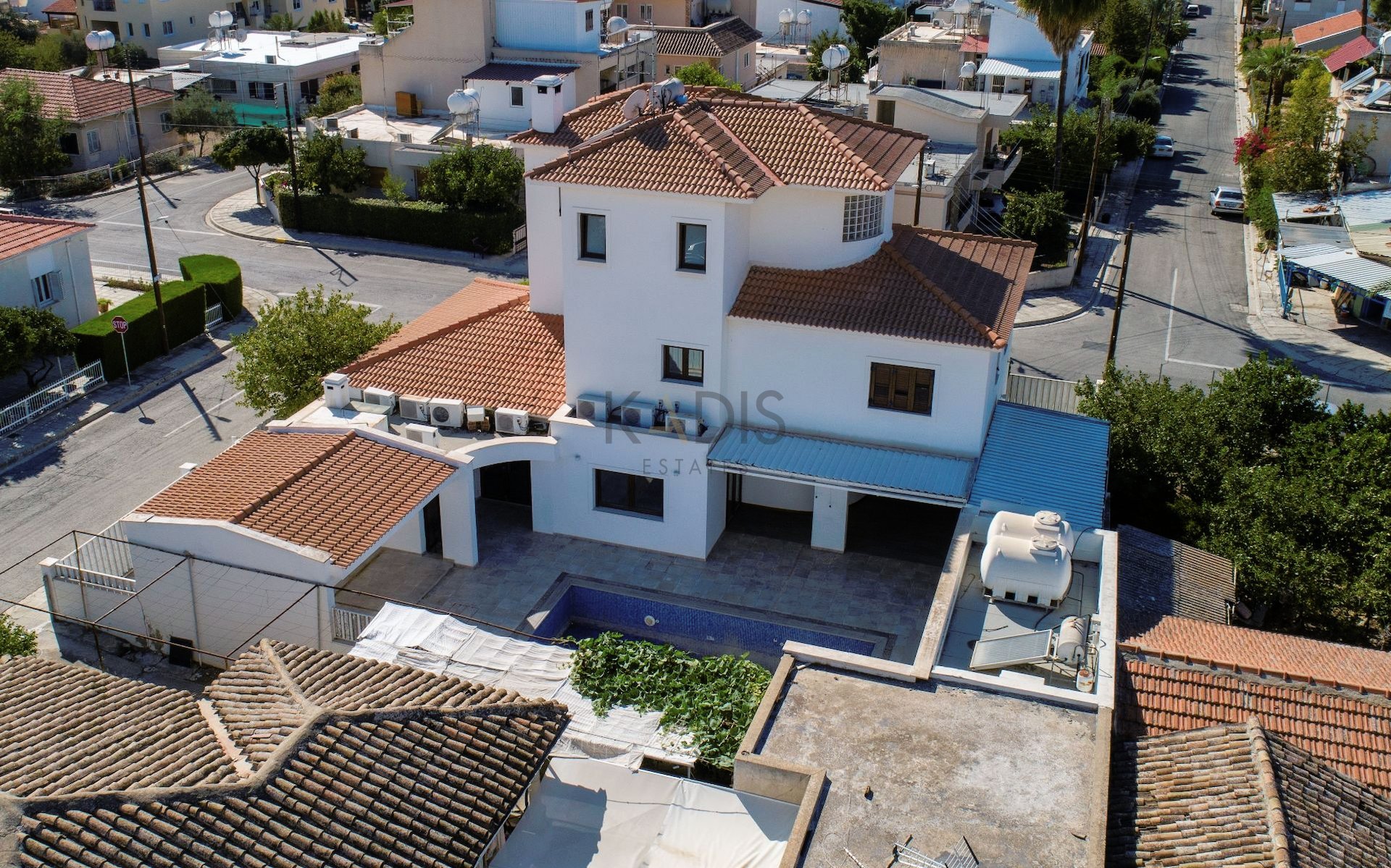 4 Bedroom House for Sale in Agios Dometios, Nicosia District