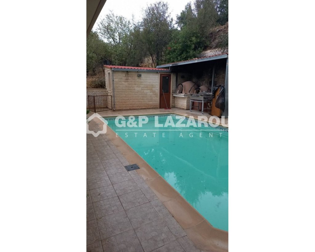 4 Bedroom House for Sale in Agios Therapon, Limassol District