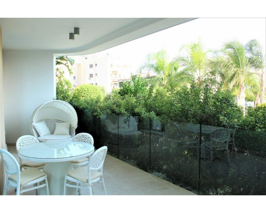2 Bedroom Apartment for Sale in Agios Tychonas, Limassol District