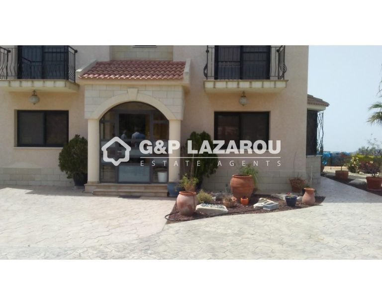 4 Bedroom House for Sale in Kellaki, Limassol District