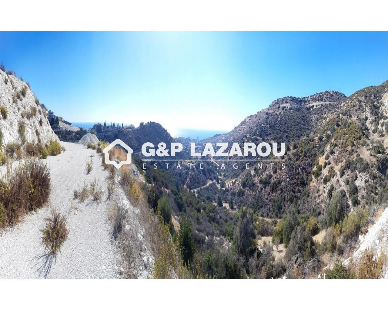 989m² Plot for Sale in Agios Tychonas, Limassol District