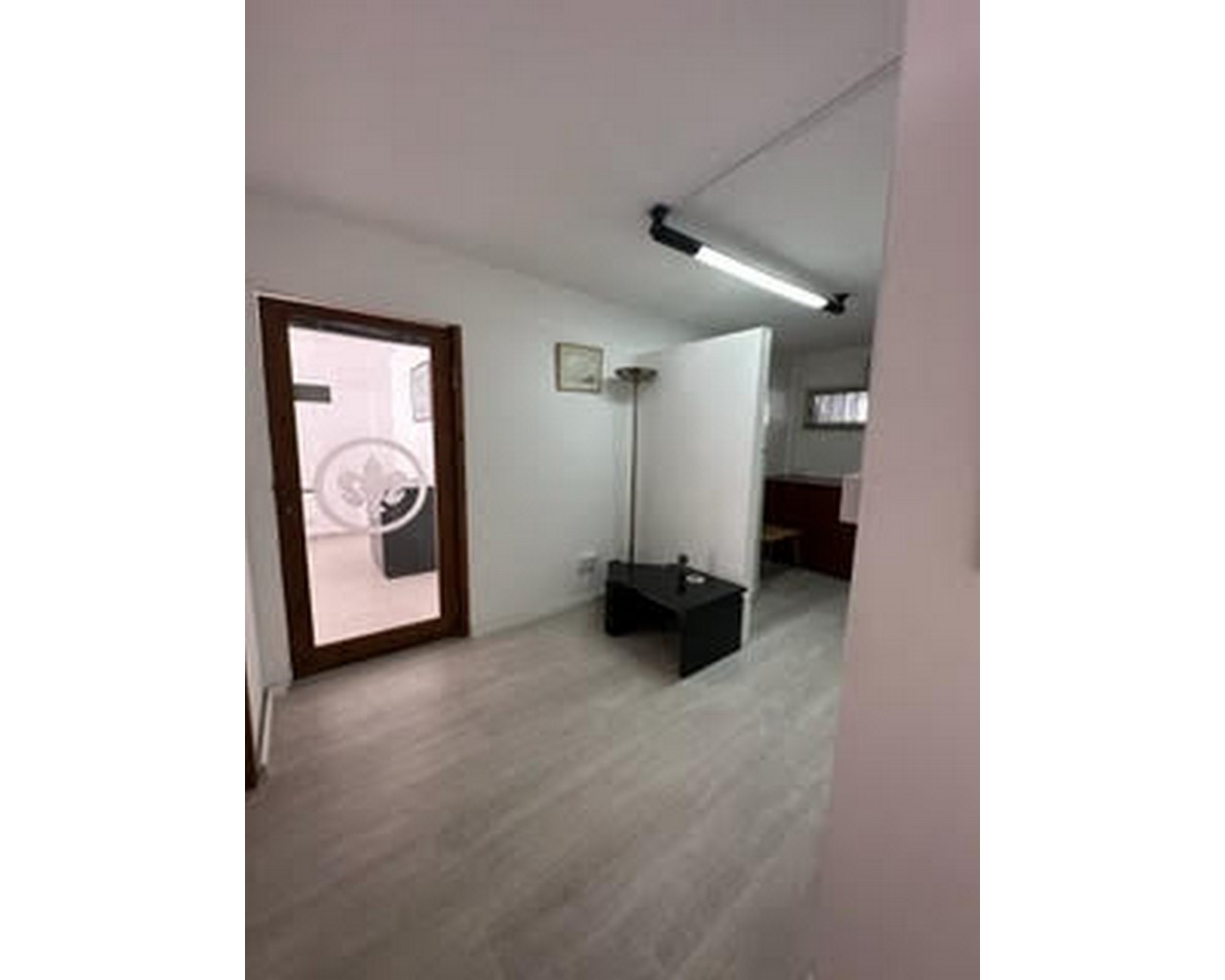 250m² Office for Rent in Agios Tychonas, Limassol District