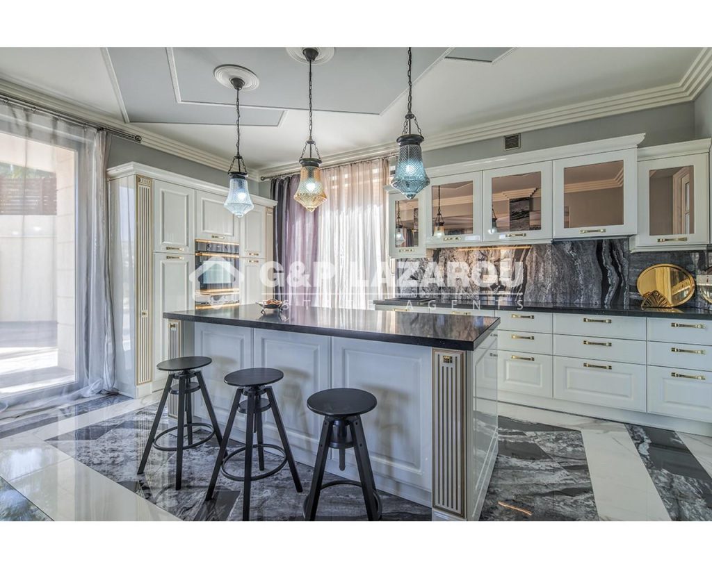 5 Bedroom House for Sale in Agios Tychonas, Limassol District