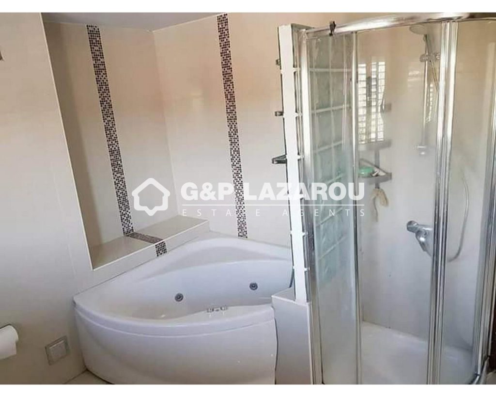 5 Bedroom House for Sale in Ypsonas, Limassol District