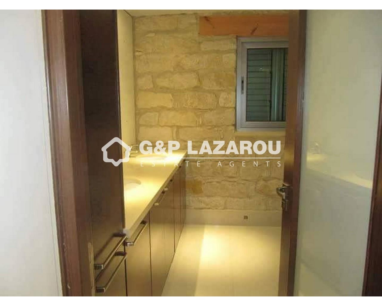 5 Bedroom House for Sale in Ypsonas, Limassol District