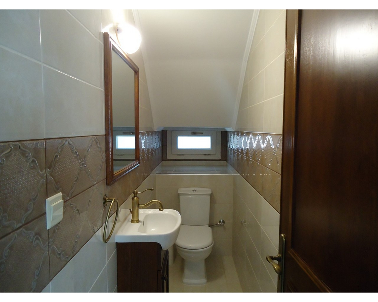 5 Bedroom House for Sale in Agios Tychonas, Limassol District
