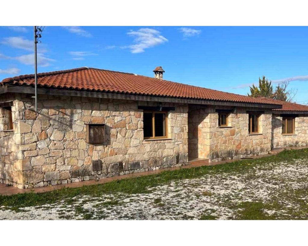 3 Bedroom House for Sale in Agios Amvrosios Lemesou, Limassol District