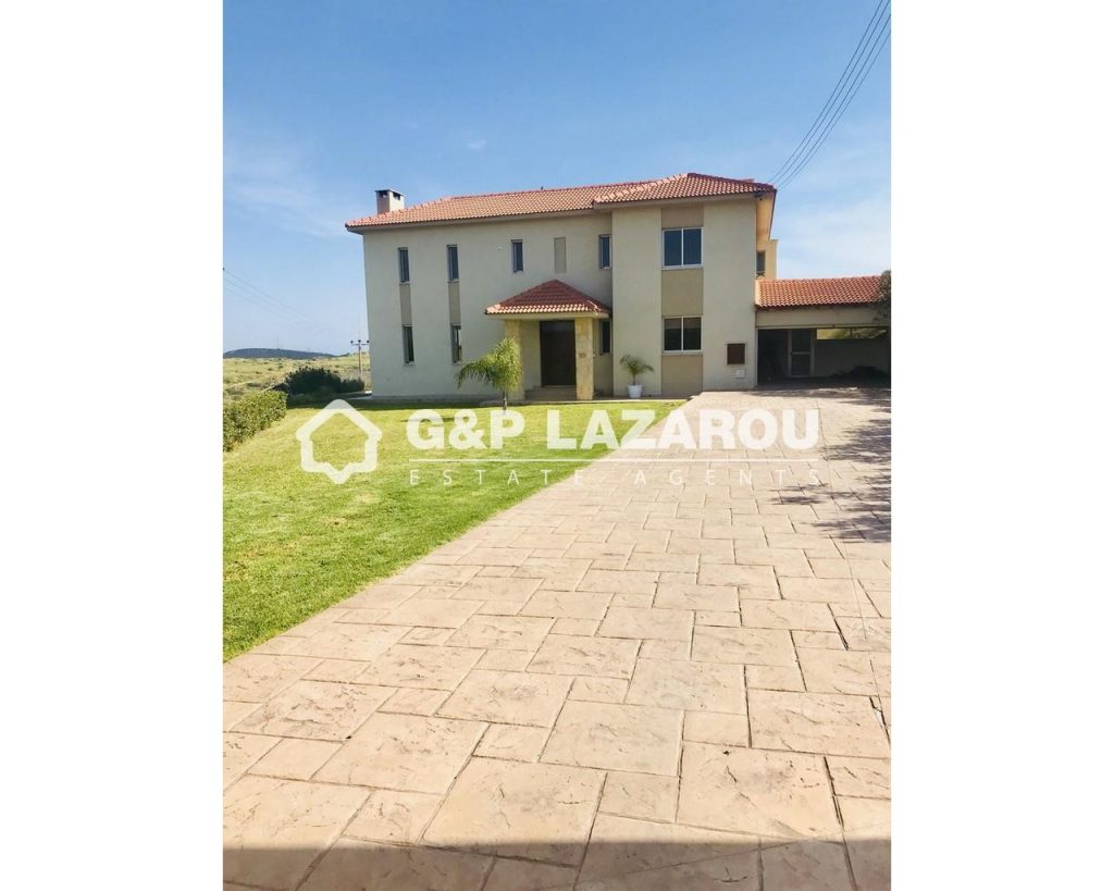 4 Bedroom House for Sale in Parekklisia, Limassol District