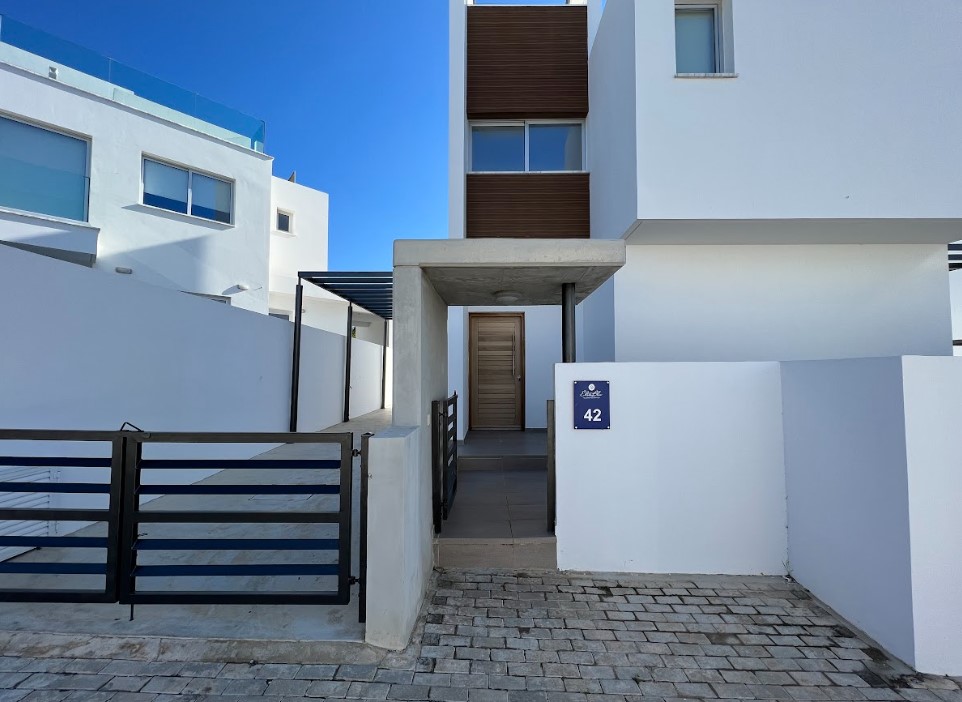 3 Bedroom House for Sale in Famagusta – Agia Napa