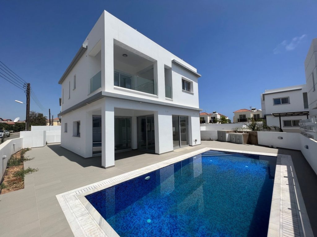 4 Bedroom House for Sale in Kapparis, Famagusta District