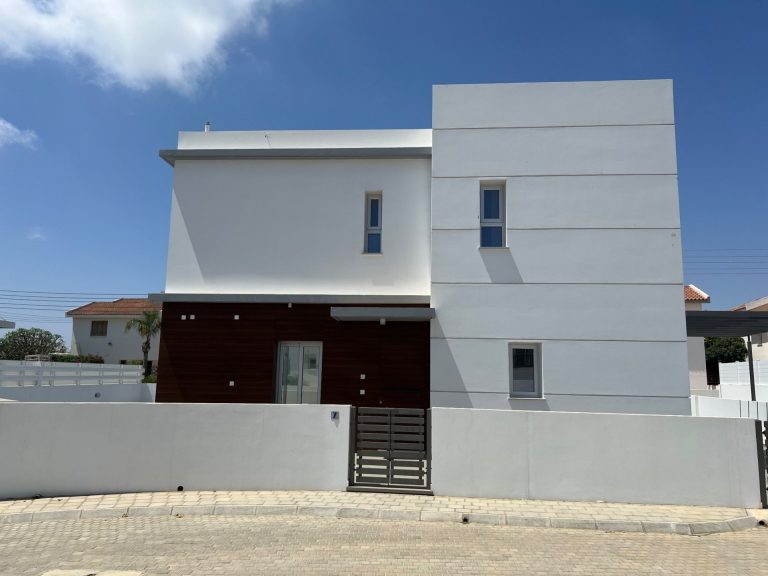 4 Bedroom House for Sale in Kapparis, Famagusta District