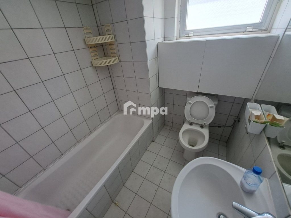 128m² Office for Rent in Strovolos, Nicosia District