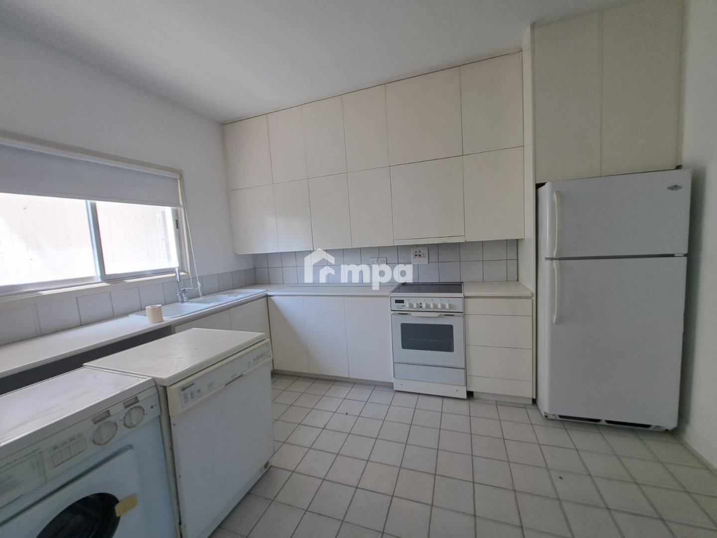 128m² Office for Rent in Strovolos, Nicosia District