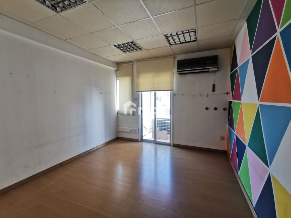 300m² Office for Rent in Nicosia District