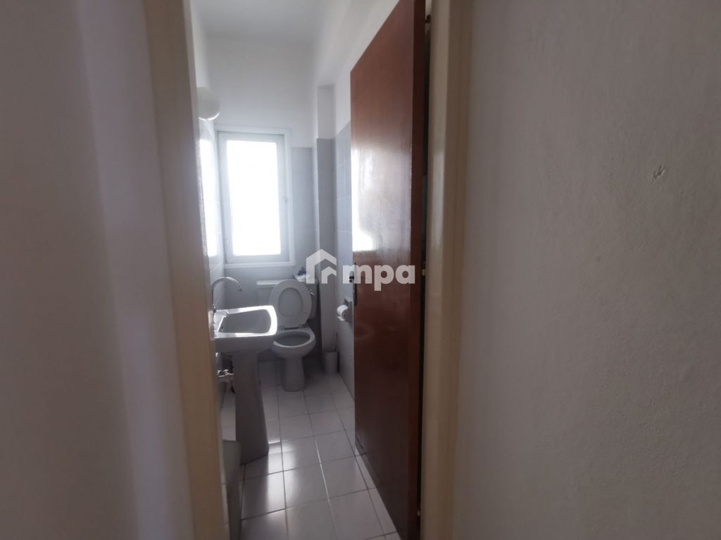 300m² Office for Rent in Nicosia District