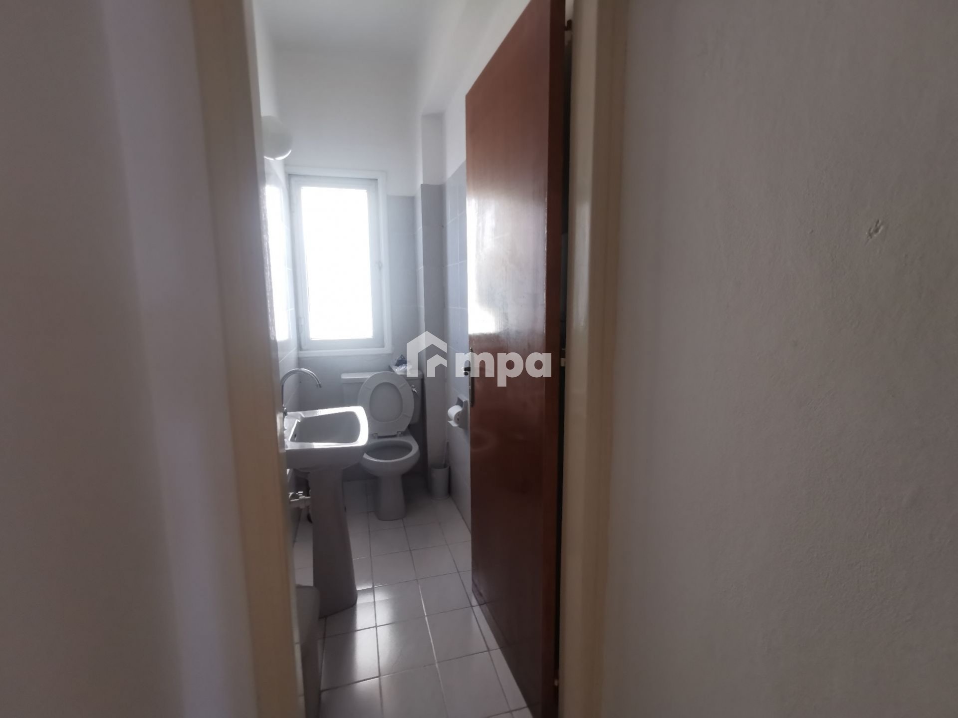 300m² Office for Rent in Nicosia District