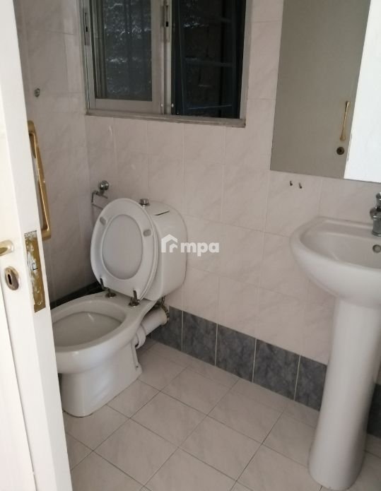 4 Bedroom Apartment for Rent in Agioi Omologites, Nicosia District