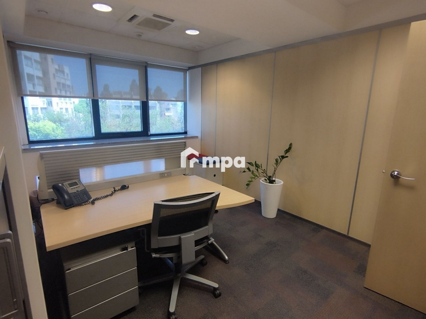 20m² Office for Rent in Engomi, Nicosia District