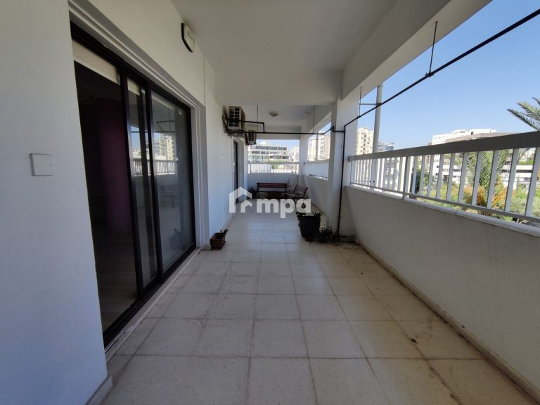 256m² Office for Rent in Nicosia District