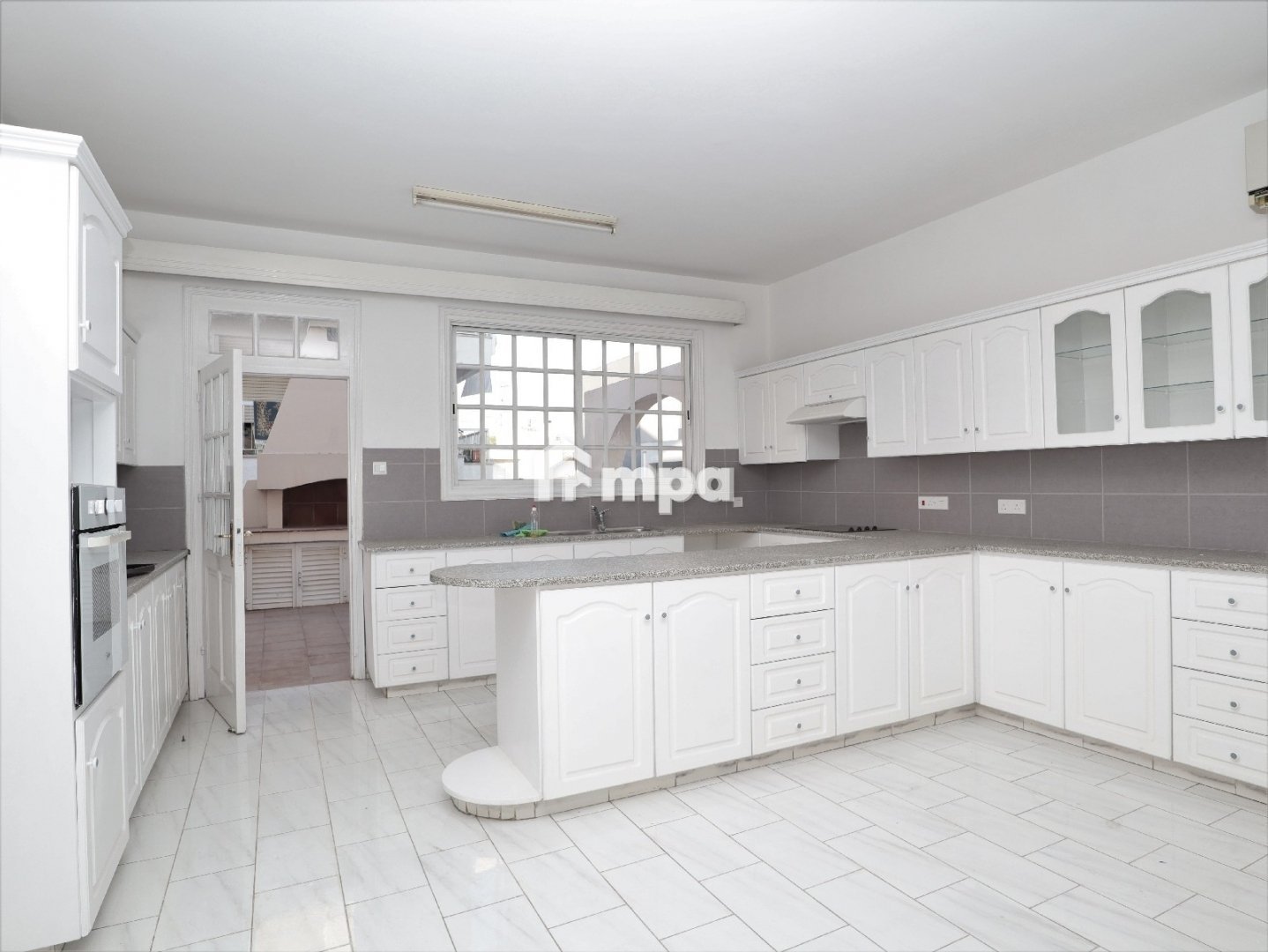 3 Bedroom House for Sale in Strovolos, Nicosia District