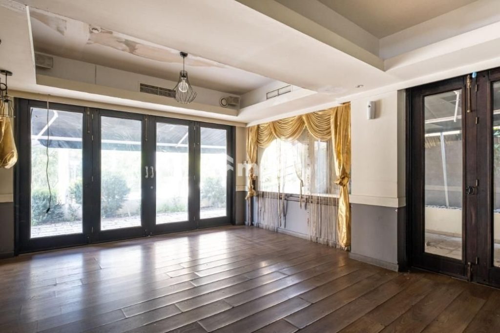 242m² Commercial for Sale in Nicosia – Agios Antonios