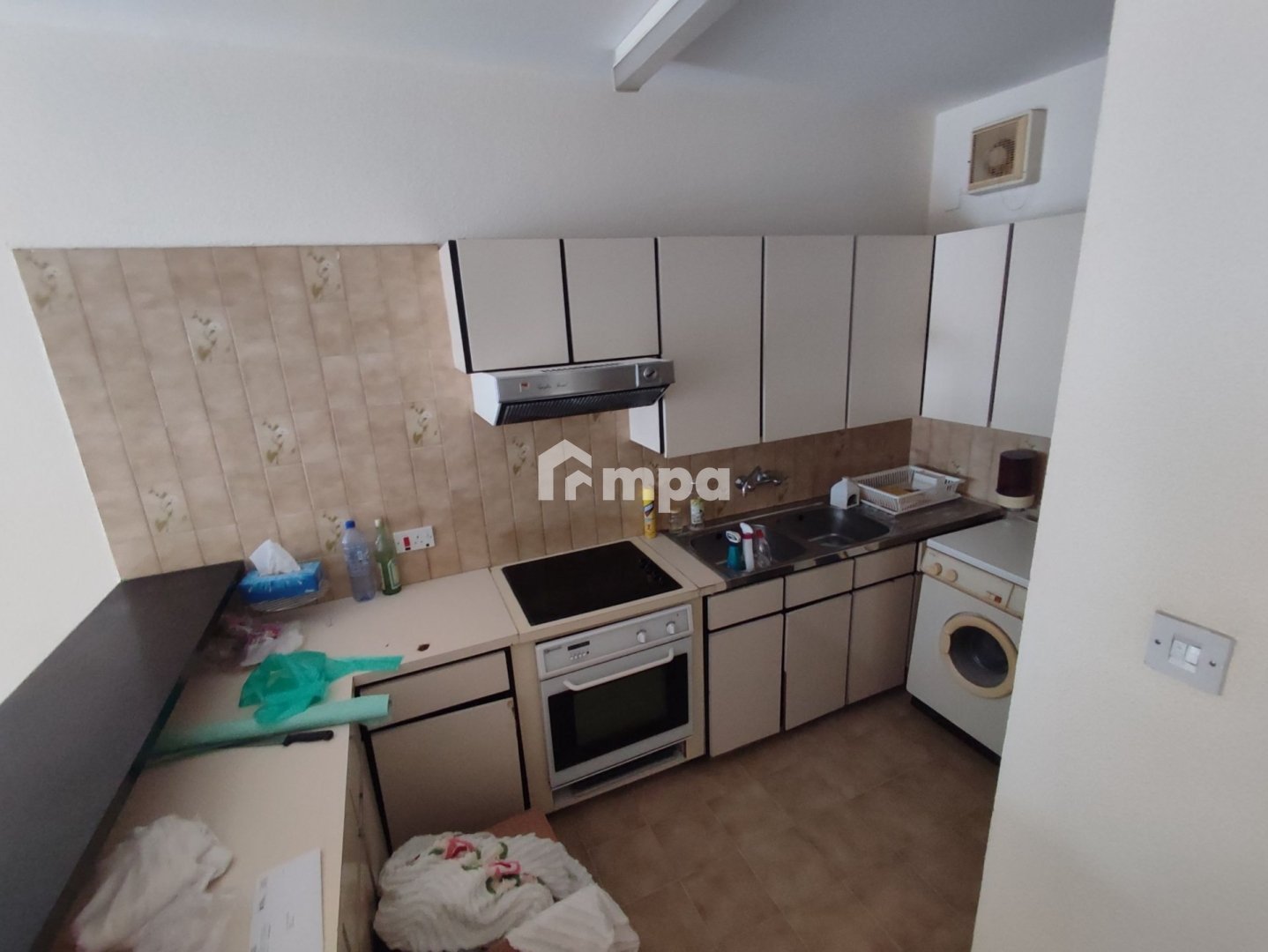 2 Bedroom Apartment for Sale in Agioi Omologites, Nicosia District