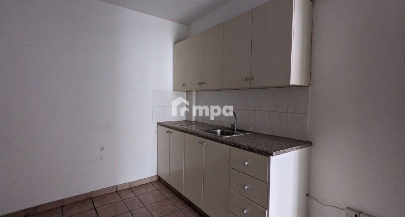 155m² Commercial for Sale in Aglantzia, Nicosia District