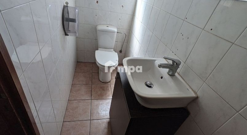 155m² Commercial for Sale in Aglantzia, Nicosia District