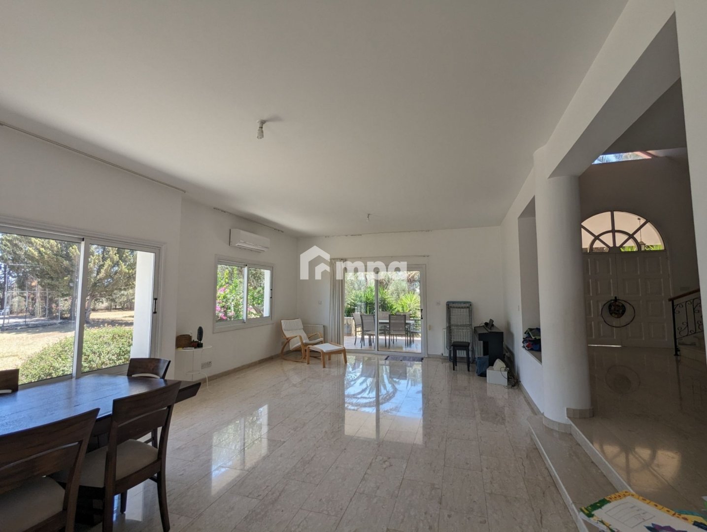 6+ Bedroom House for Sale in Ergates, Nicosia District
