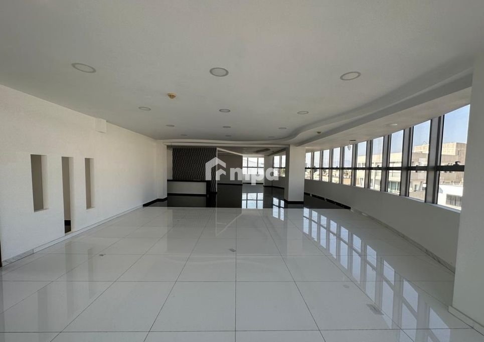 200m² Office for Rent in Strovolos, Nicosia District