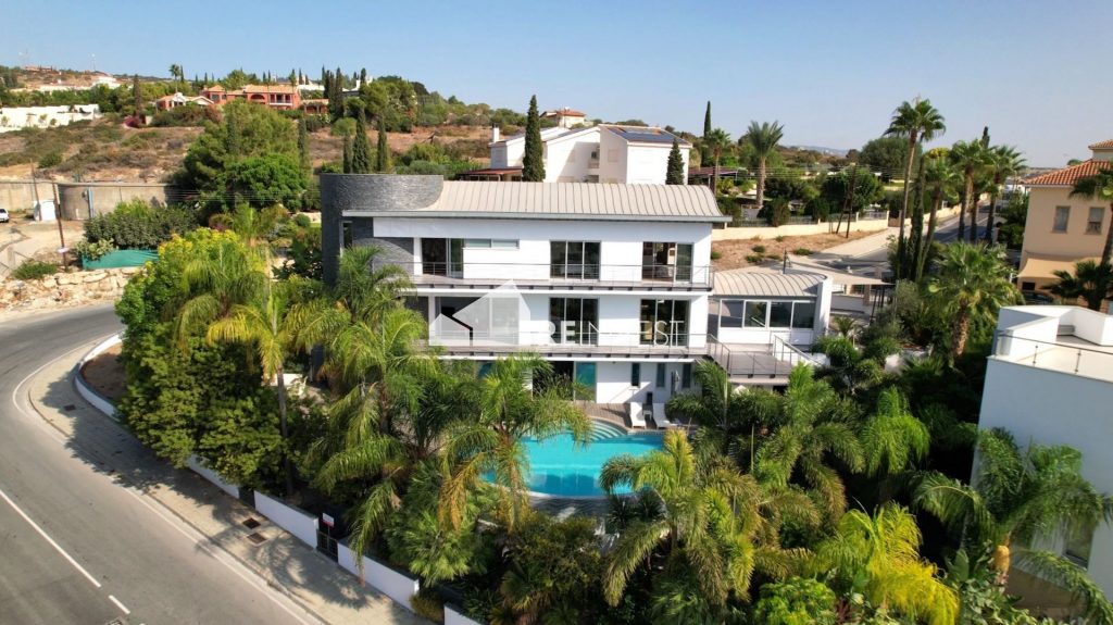 5 Bedroom House for Rent in Agios Tychonas, Limassol District