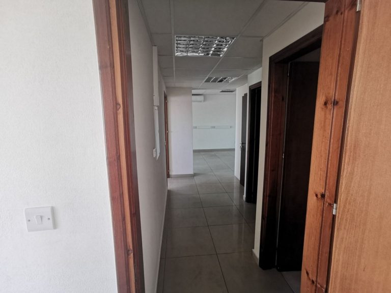 95m² Office for Rent in Limassol – Mesa Geitonia
