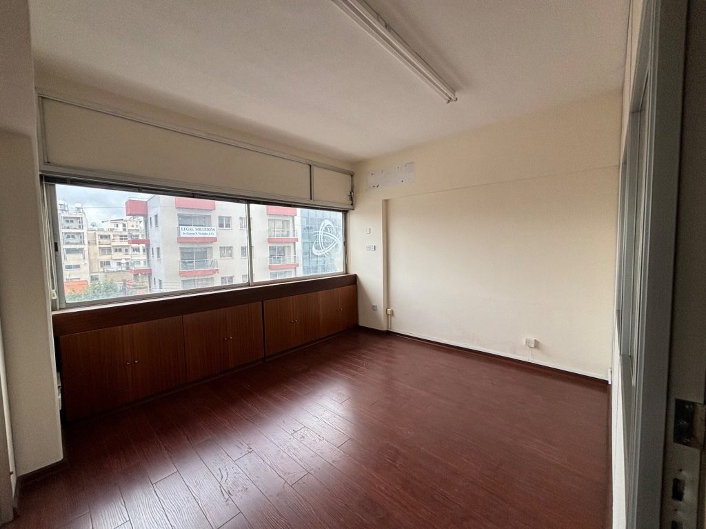 100m² Office for Rent in Limassol – Agia Zoni
