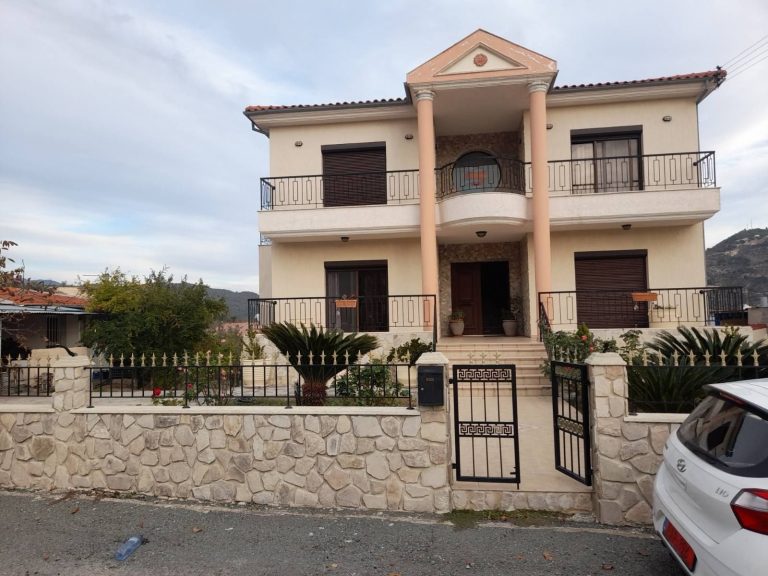 6+ Bedroom Villa for Sale in Limnatis, Limassol District