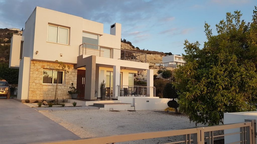 4 Bedroom House for Rent in Tsada, Paphos District