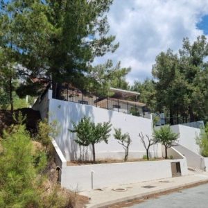 6+ Bedroom House for Sale in Moniatis, Limassol District